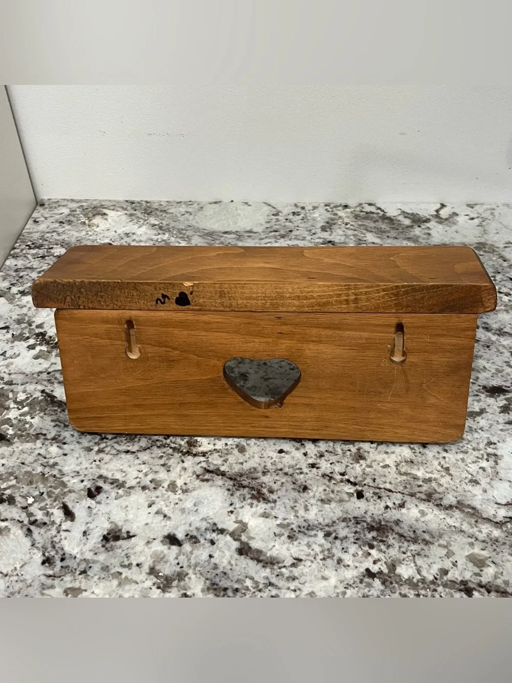 ❤️ Vintage 1990s Heart Wall Shelf – Small Wooden Country Farmhouse Cottagecore